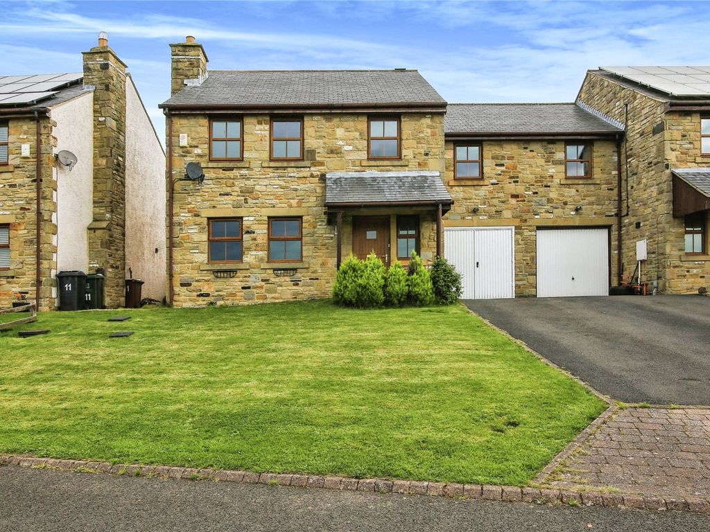 4 bed linkdetached house for sale in Briar Hill, Bellingham, Hexham