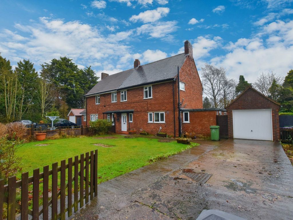 3 bed semidetached house for sale in The Grove, Market Drayton