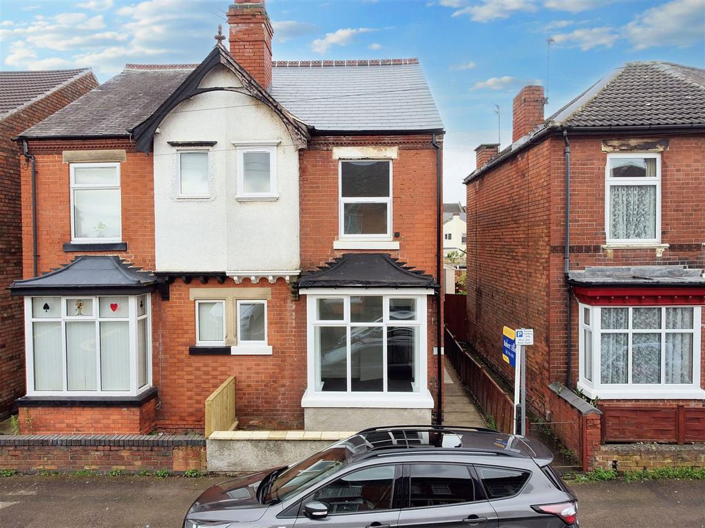 3 bed semidetached house for sale in Albert Road, Long Eaton