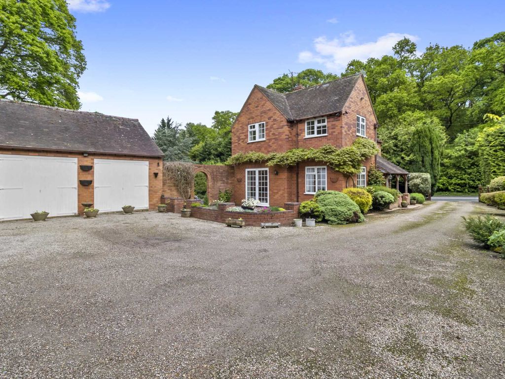 4 bed detached house for sale in Worcester Road, Hanley Castle WR8, £795,000 Zoopla