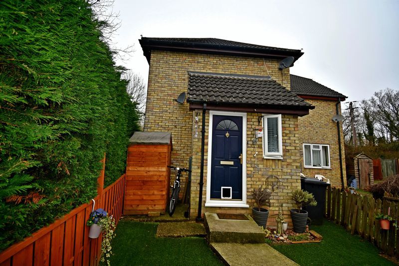 2 bed semidetached house to rent in Renown Way, Chineham, Basingstoke RG24 Zoopla