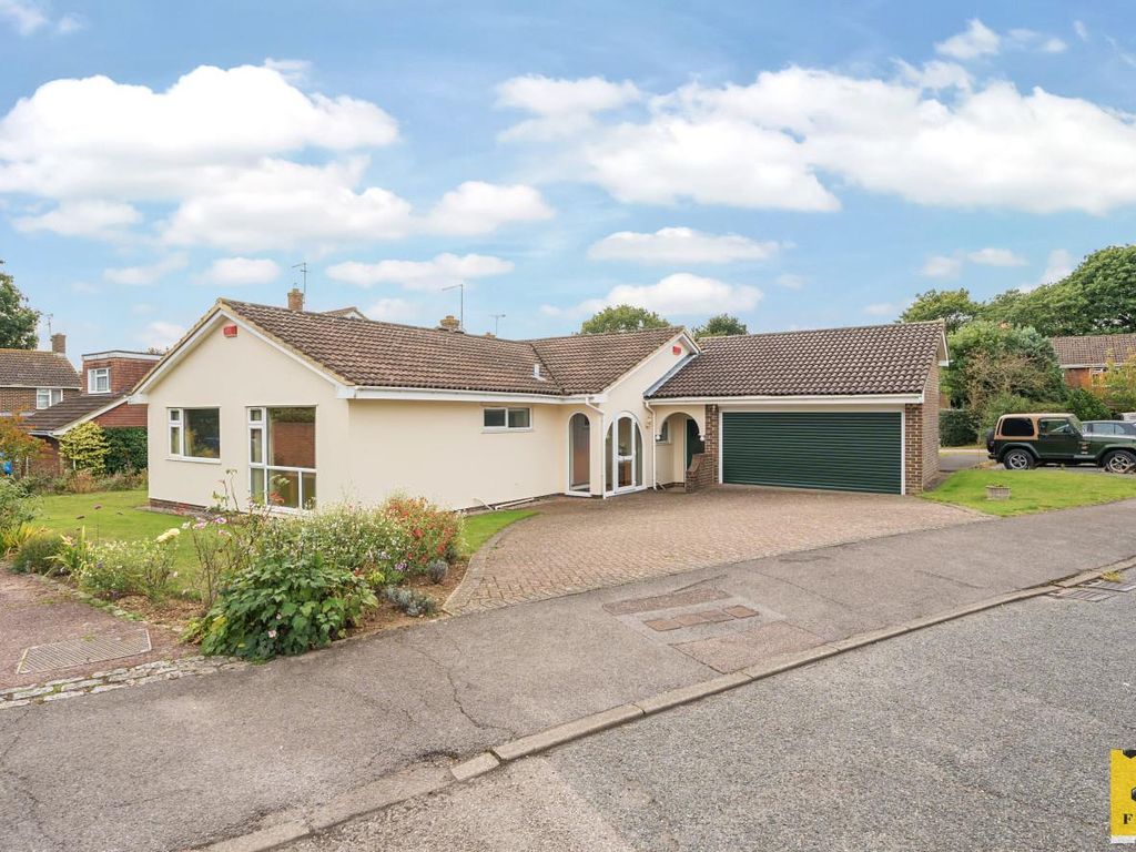 4 bed detached bungalow for sale in Oaks Park, Rough Common, Canterbury