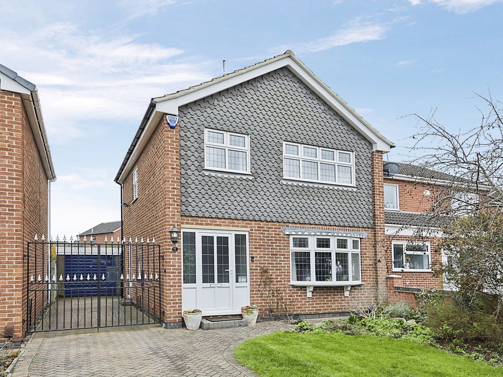 3 bed detached house for sale in Nesfield Close, Alvaston, Derby