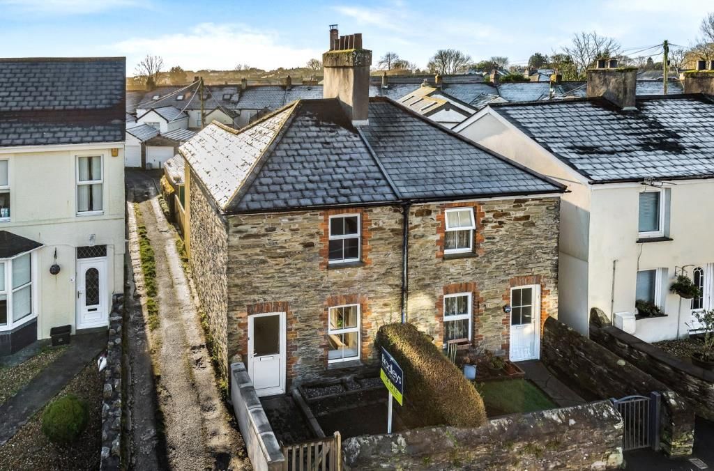 2 bed semidetached house to rent in Addington North, Liskeard