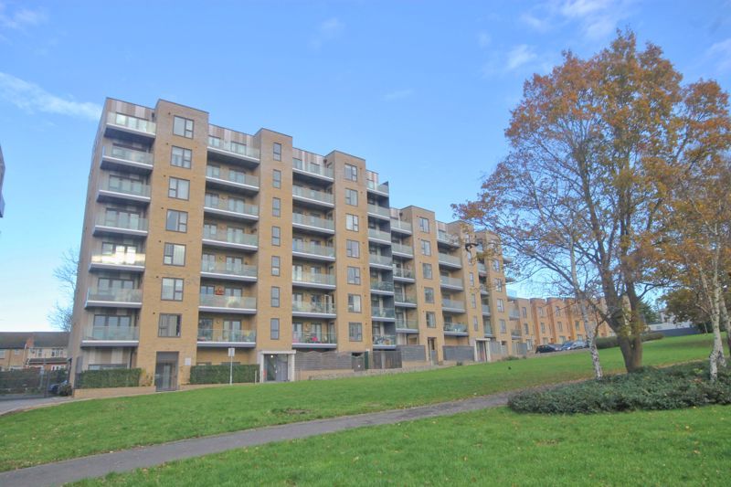 2 bed flat for sale in Goshawk Court, Ridding Lane, Greenford UB6, £