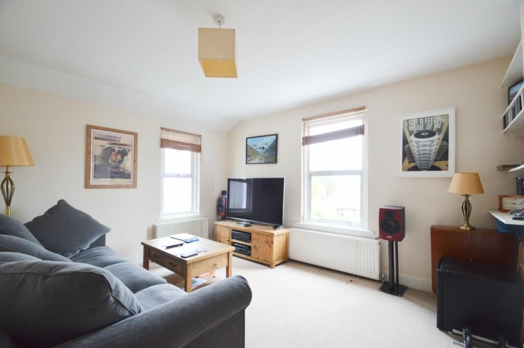 1 bed flat to rent in Elgin Road, Croydon CR0, £1,300 pcm