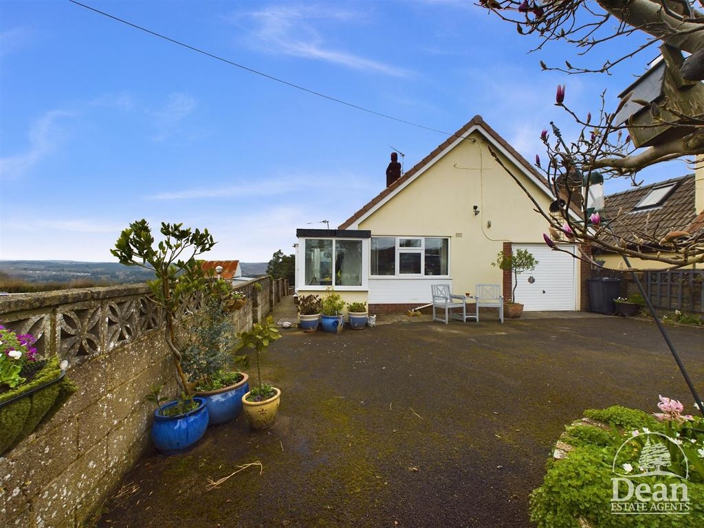 3 bed detached bungalow for sale in Yorkley Wood Road, Yorkley, Lydney GL15, £395,000 Zoopla