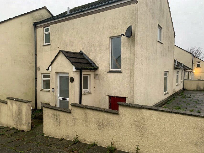 3 bed end terrace house for sale in Castle Street, Pennar, Pembroke Dock, Pembrokeshire SA72, £