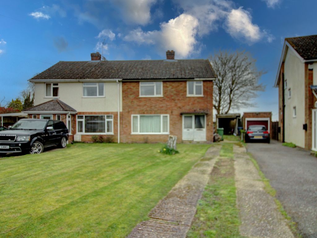 3 bed semidetached house for sale in Butterly Road, Stokenchurch, High