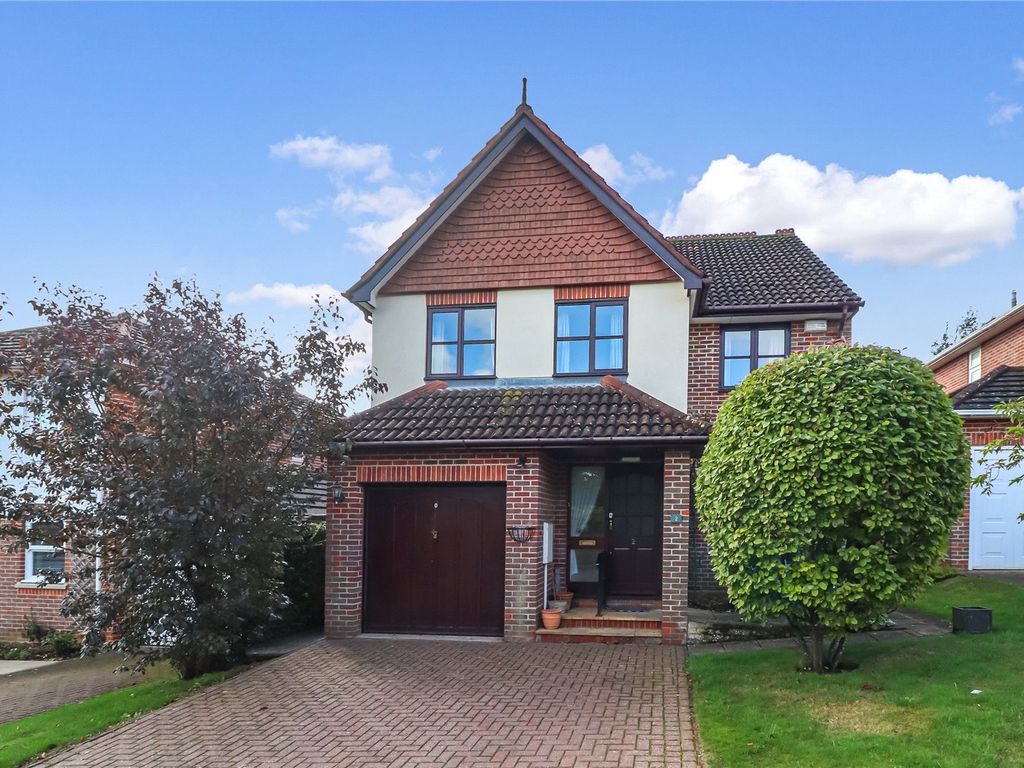 4 bed detached house for sale in Le Corte Close, Kings Langley WD4 Zoopla