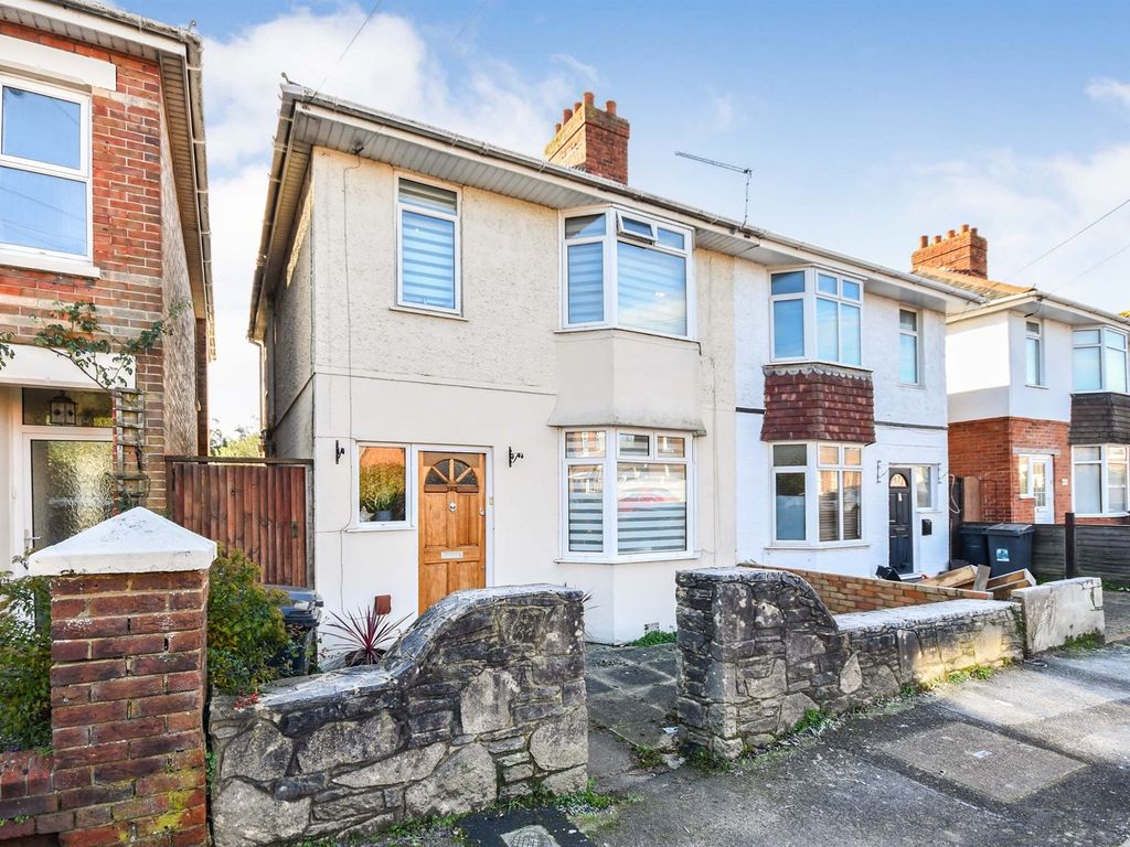 3 bed semidetached house for sale in Strouden Road, Winton