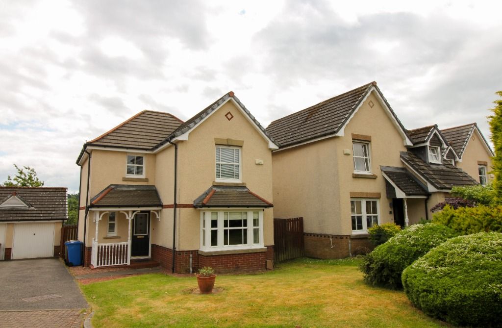 3 bed detached house to rent in Macintosh Place, Falkirk FK1, £1,250