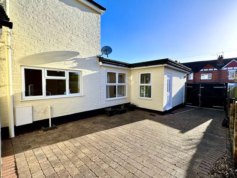 1 bed flat for sale in Bournemouth Road, Lower Parkstone, Poole BH14, £