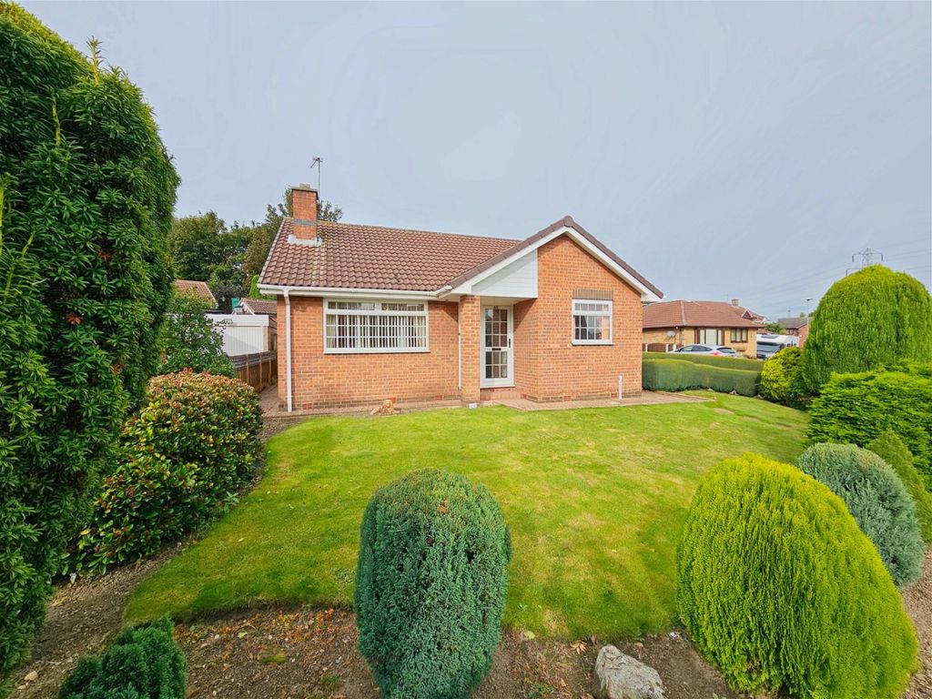 3 bed bungalow for sale in Park View, Shafton, Barnsley S72, £260,000 Zoopla