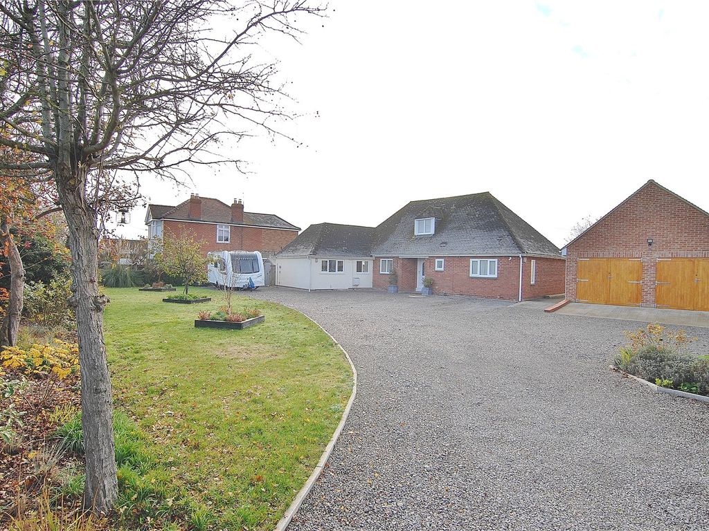 5 bed detached house for sale in Claypits, Eastington, Stonehouse