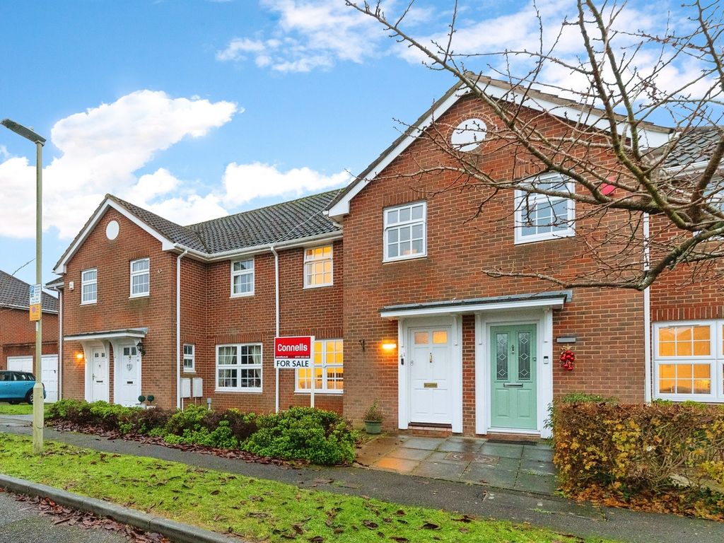 3 bed property to rent in Longcroft Gardens, Welwyn Garden City AL8, £