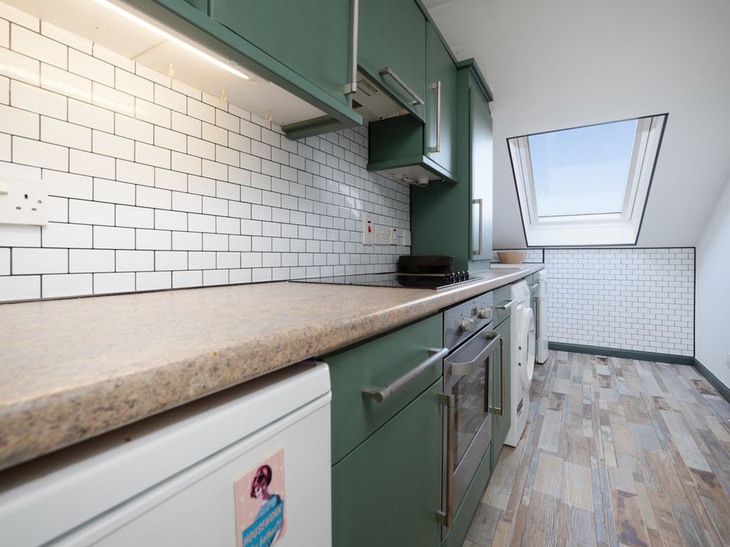 2 bed flat for sale in Albert Road, Gourock PA19, £160,000 Zoopla