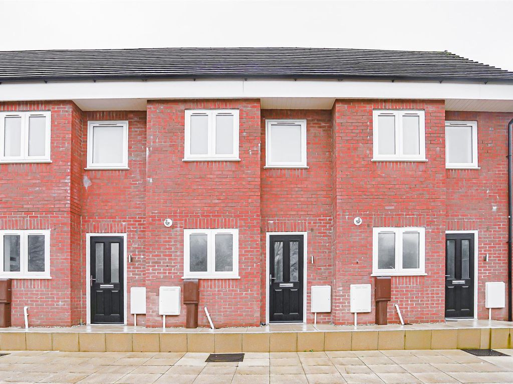 3 bed town house for sale in Charles Street, Blackburn BB2, £135,000