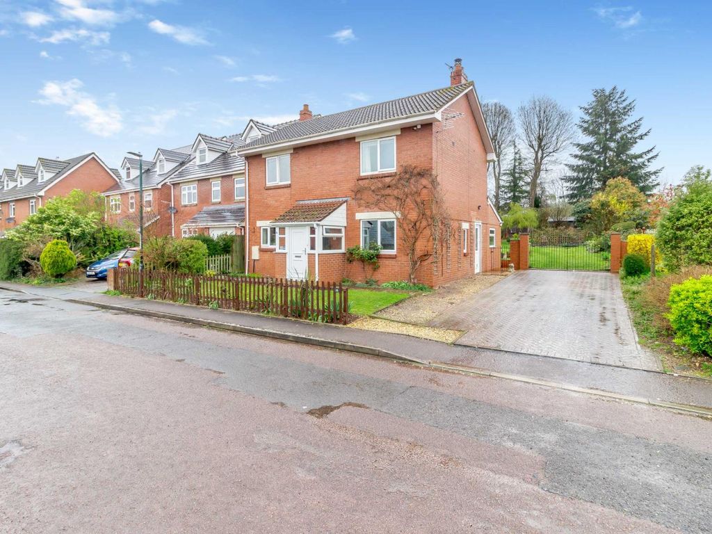 3 bed detached house for sale in Lawrence Crescent, Caerwent, Caldicot