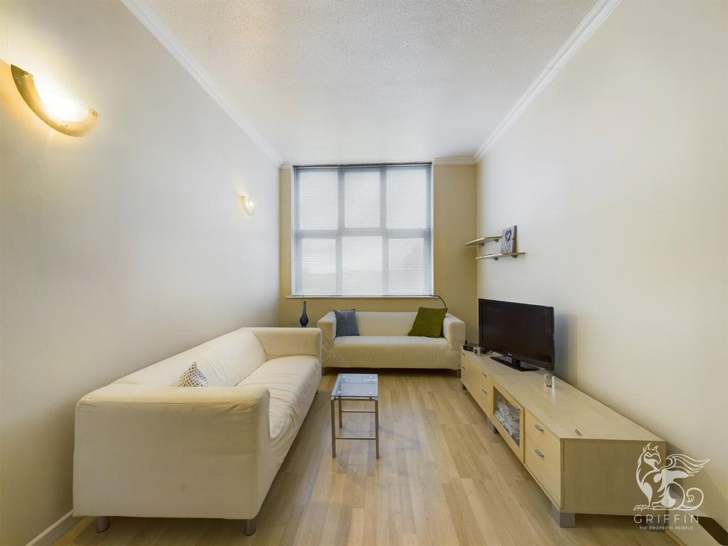 1 bed flat for sale in Princess Margaret Road, East Tilbury, Tilbury