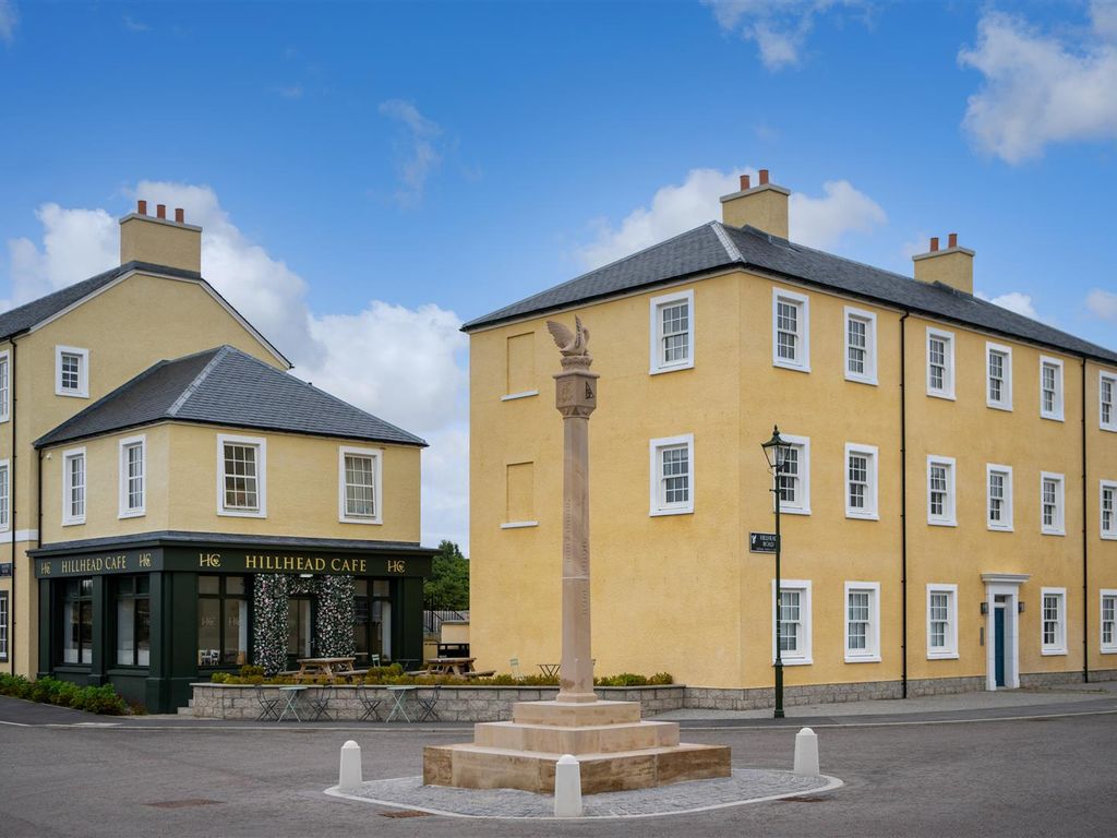 2 bed flat for sale in Hillhead Road, Tornagrain, Inverness IV2, £