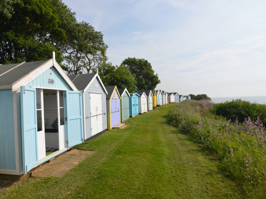 Chalet for sale in Cliff Road, Old Felixstowe, Felixstowe IP11, £45,000