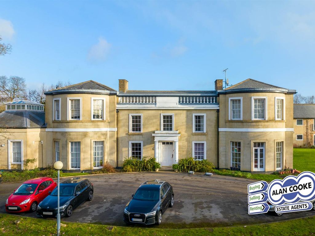 2 bed flat for sale in Moor Allerton Hall, Lidgett Lane, Roundhay LS8