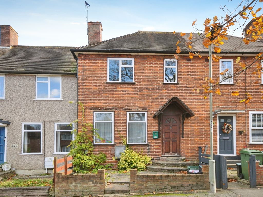 3 bed terraced house for sale in Beaconsfield Road, London SE9, £