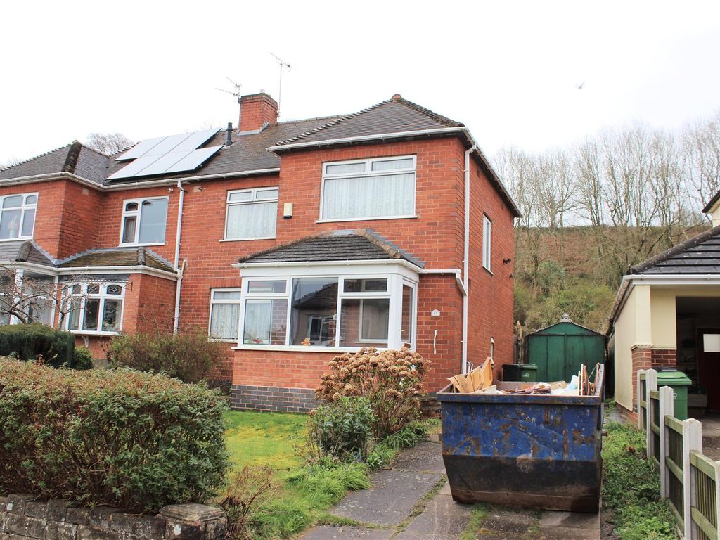 3 bed semidetached house for sale in Woodfield Avenue, Stourbridge DY9