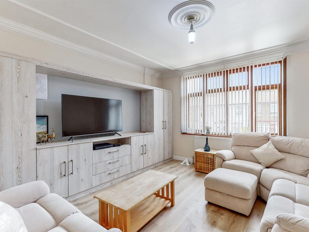 3 bed property for sale in Tottenhall Road, London N13, £650,000 Zoopla