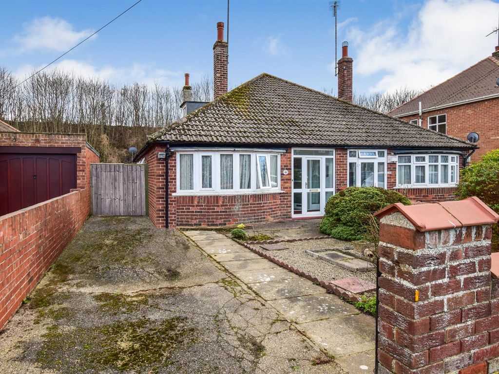 2 bed semidetached bungalow for sale in Queensgate, Bridlington, East Riding Of Yorkshire YO16