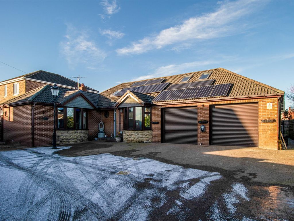 4 bed detached house for sale in Manor Road, Ossett WF5 Zoopla