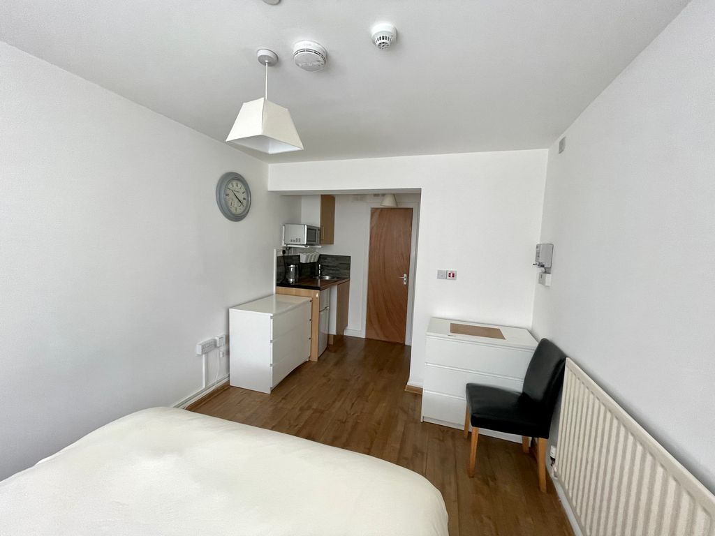 Studio to rent in Wolverhampton Street, Willenhall WV13 Zoopla