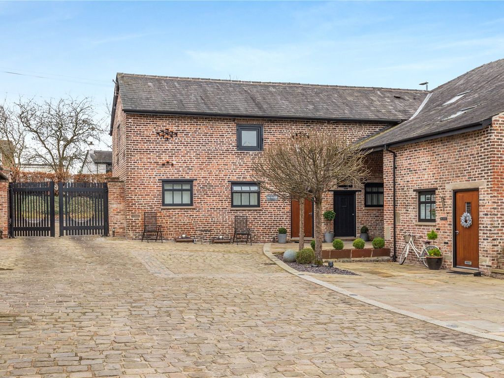 3 bed semidetached house for sale in Ryleys Lane, Alderley Edge