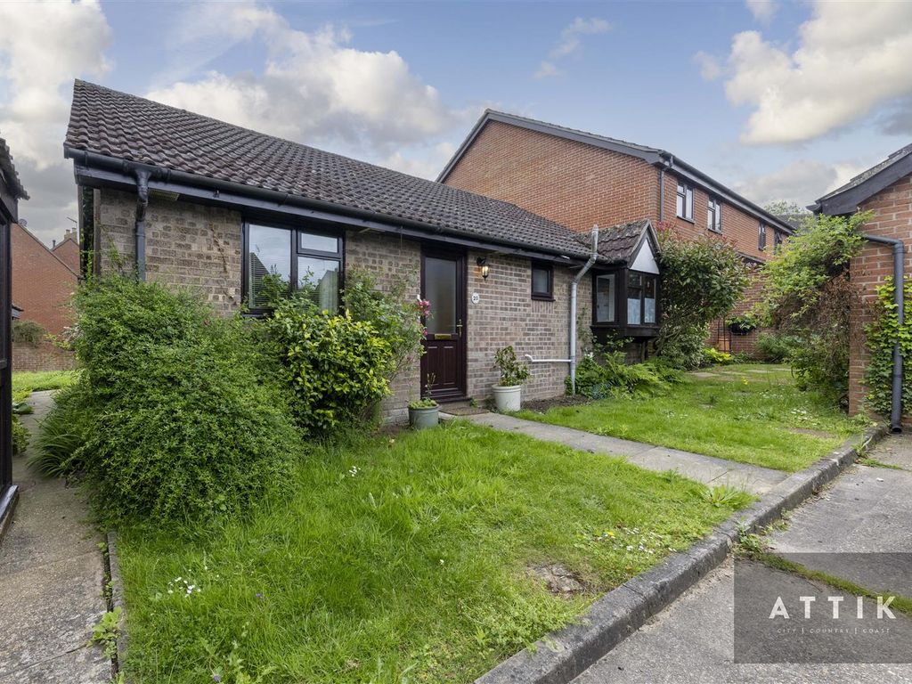 2 bed detached bungalow for sale in The Limes, London Road, Halesworth