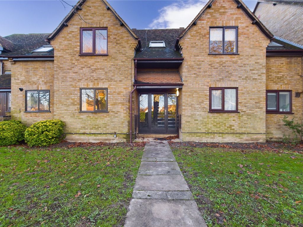 2 bed flat for sale in King James Way, Royston, Hertfordshire SG8 Zoopla