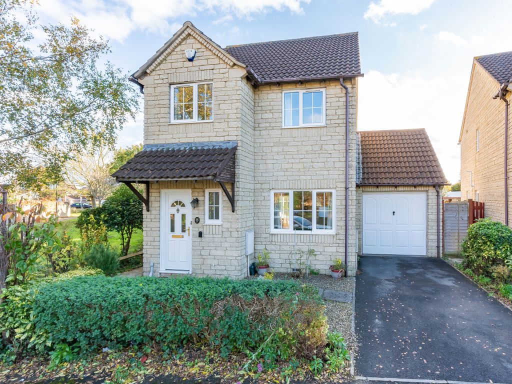 3 bed detached house for sale in Cornfield Close, Bradley Stoke