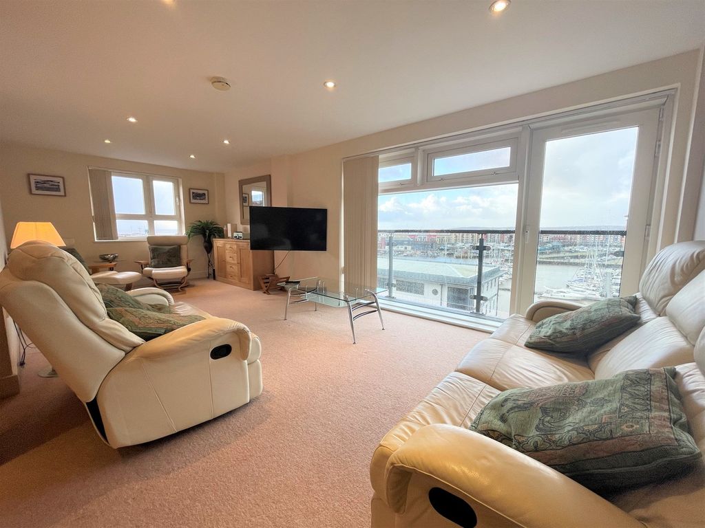 3 bed flat to rent in Altamar, Kings Road, Swansea SA1, £1,500 pcm Zoopla