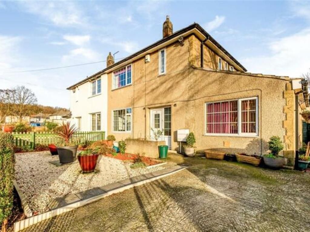 2 bed semidetached house for sale in Tynwald Road, Moortown, Leeds