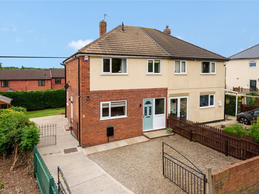 3 bed semidetached house for sale in Holmsley Field Lane, Oulton