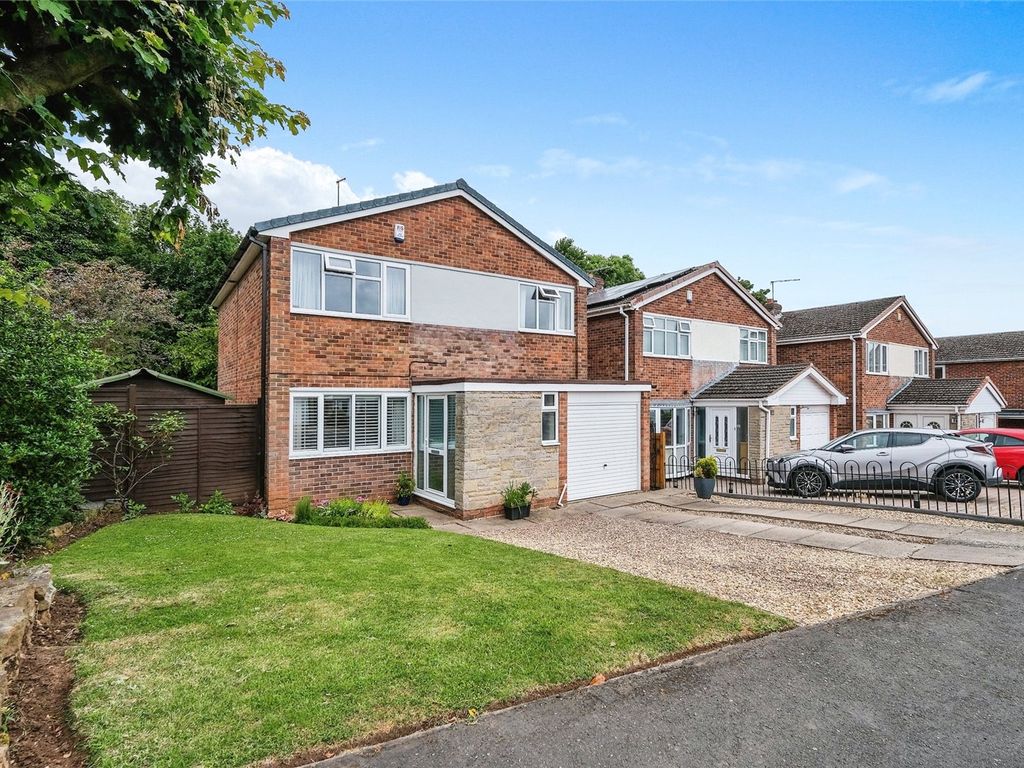 4 bed detached house for sale in Fabis Drive, Clifton Grove, Nottingham