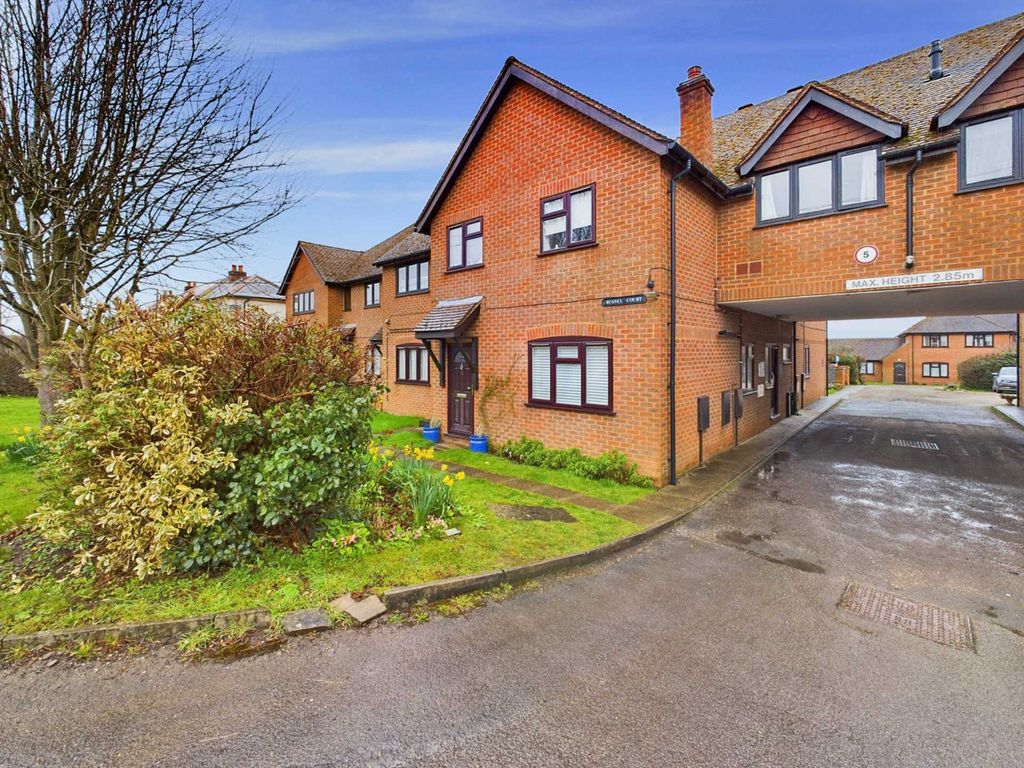 2 bed flat for sale in Russell Court, Naphill, Buckinghamshire No