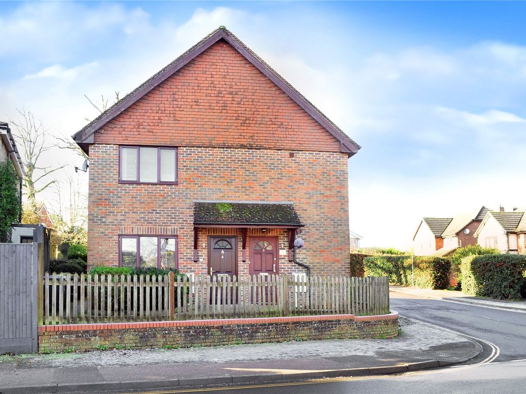1 bed for sale in Lowdells Lane, East Grinstead, West Sussex