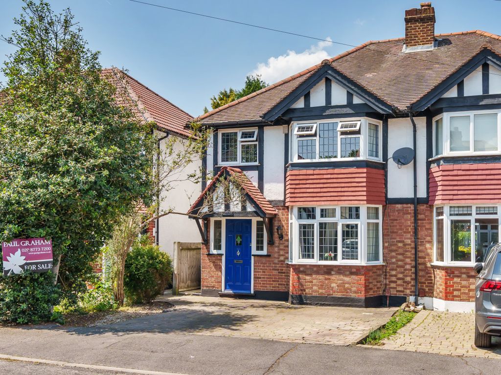 3 bed semidetached house for sale in Shepley Close, Carshalton SM5