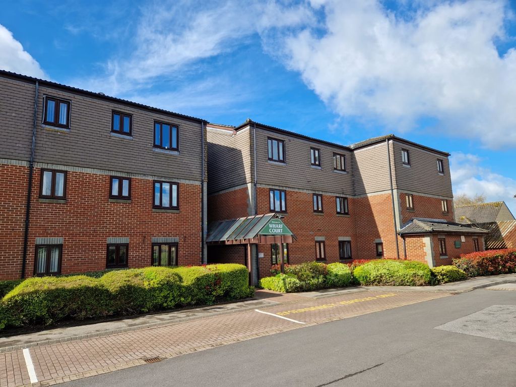 2 bed property for sale in Spa Road, Melksham SN12 Zoopla