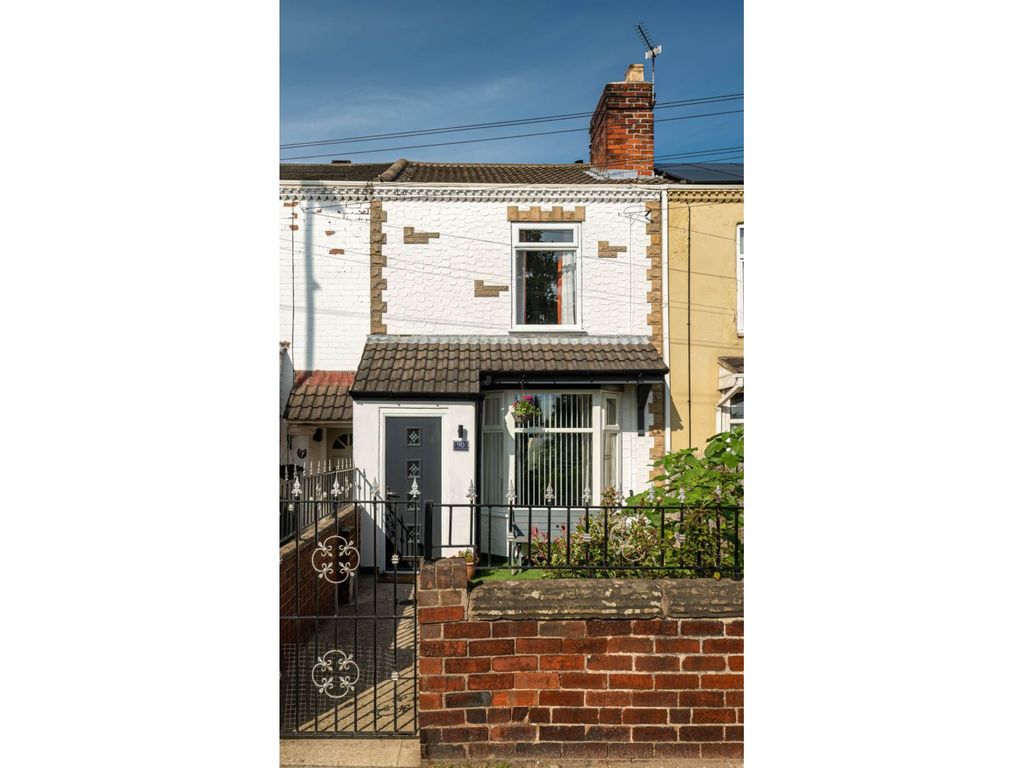 3 bed terraced house for sale in Wakefield Road, Kinsley WF9 Zoopla