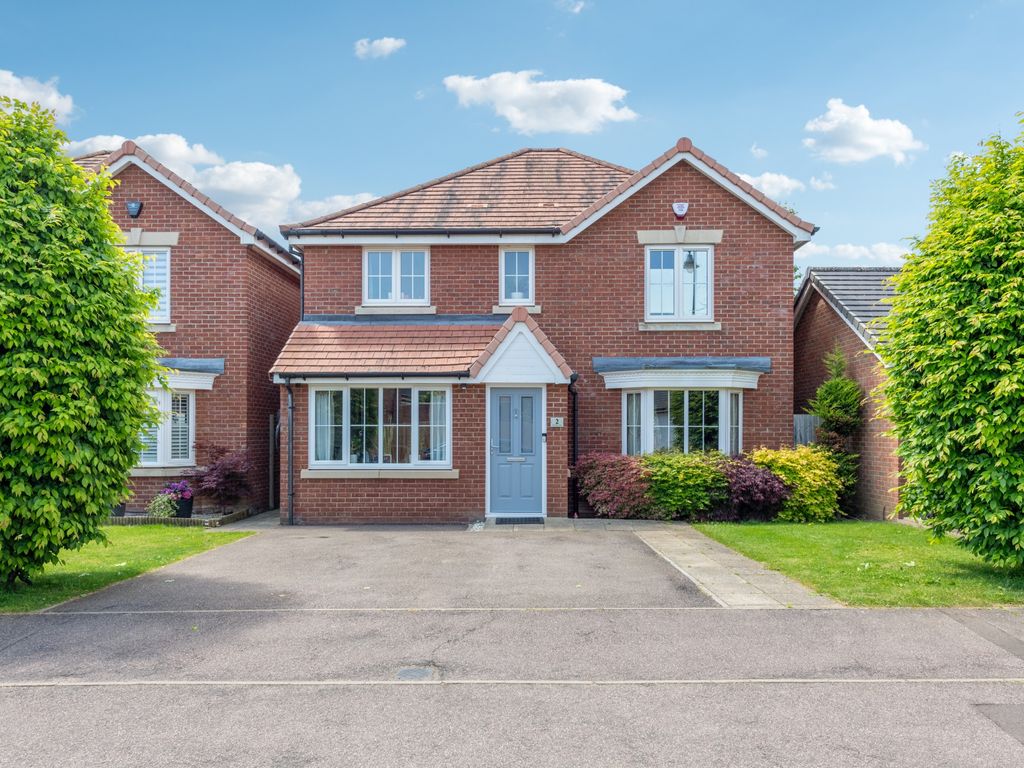 4 bed detached house for sale in Pevensey Way, Croxley Green
