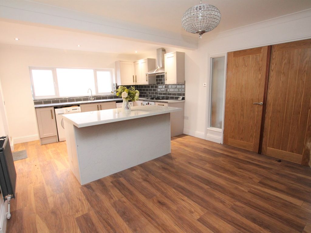 3 bed detached house to rent in Northgate, Cottingham HU16 Zoopla