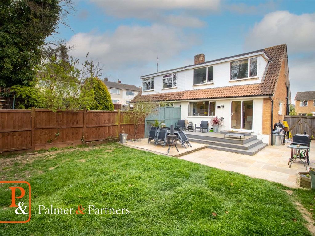 3 bed semidetached house for sale in Broadlands Way, Colchester, Essex
