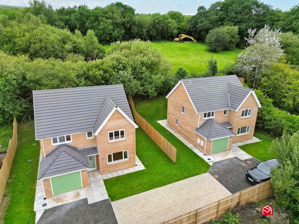 New home, 4 bed detached house for sale in Road, Garnant
